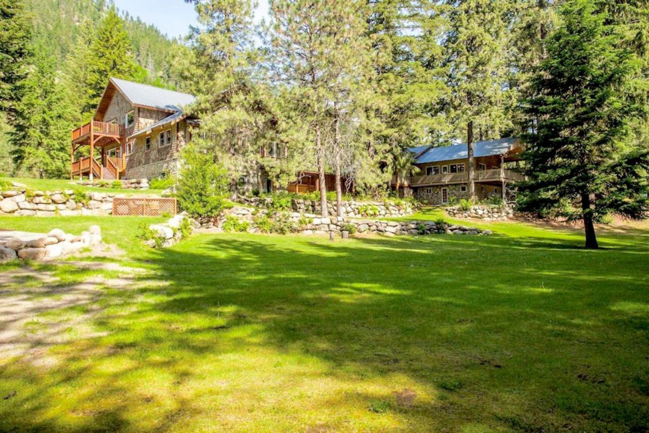 Snowgrass Lodge - River, Mountain Views & Hot Tub Leavenworth Dış mekan fotoğraf