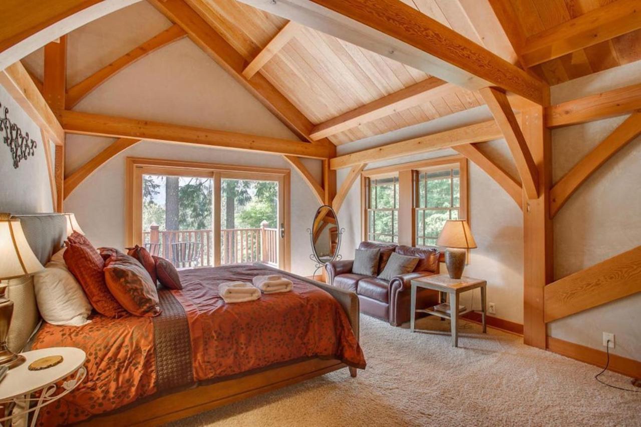 Snowgrass Lodge - River, Mountain Views & Hot Tub Leavenworth Dış mekan fotoğraf