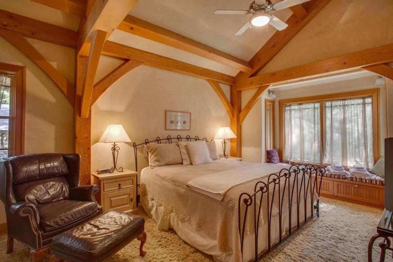 Snowgrass Lodge - River, Mountain Views & Hot Tub Leavenworth Dış mekan fotoğraf